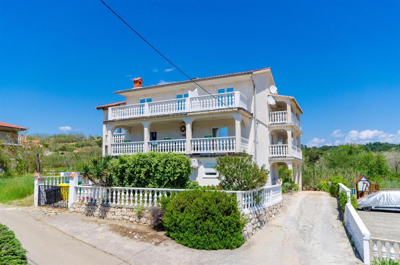 Apartments Ester Lopar Exterior foto