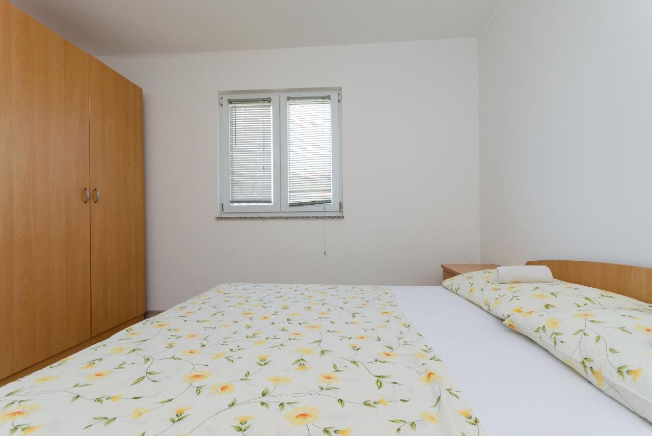 Apartments Ester Lopar Exterior foto