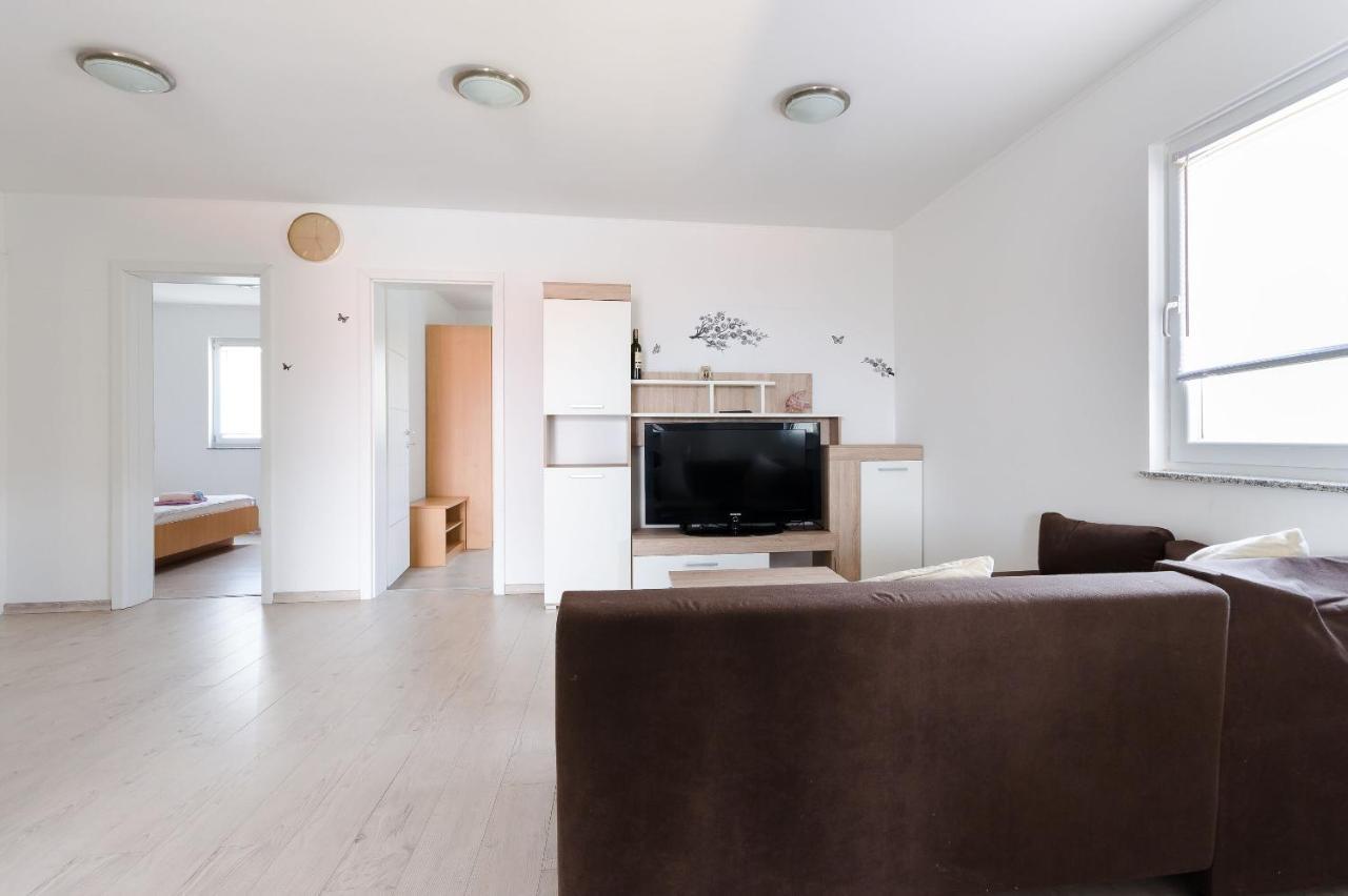 Apartments Ester Lopar Exterior foto