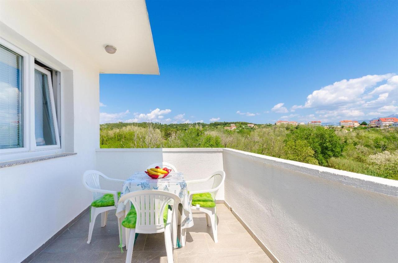 Apartments Ester Lopar Exterior foto